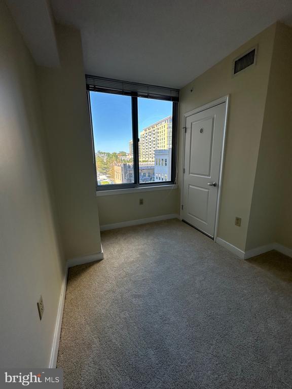 Foto del edificio - 555 Massachusetts Ave NW