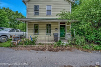 Building Photo - 1815 Cedar Ave