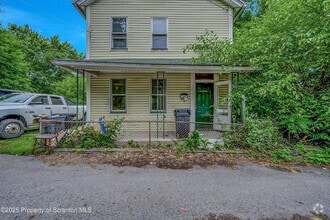 Building Photo - 1815 Cedar Ave