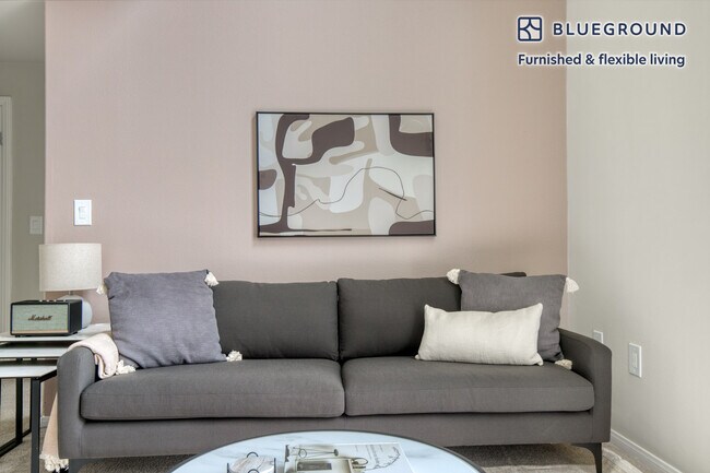 Foto del edificio - 5535 Westlawn Ave