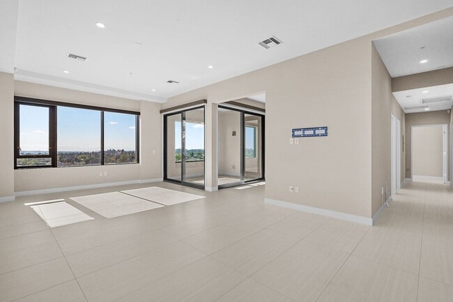 Building Photo - 388 Cordova St