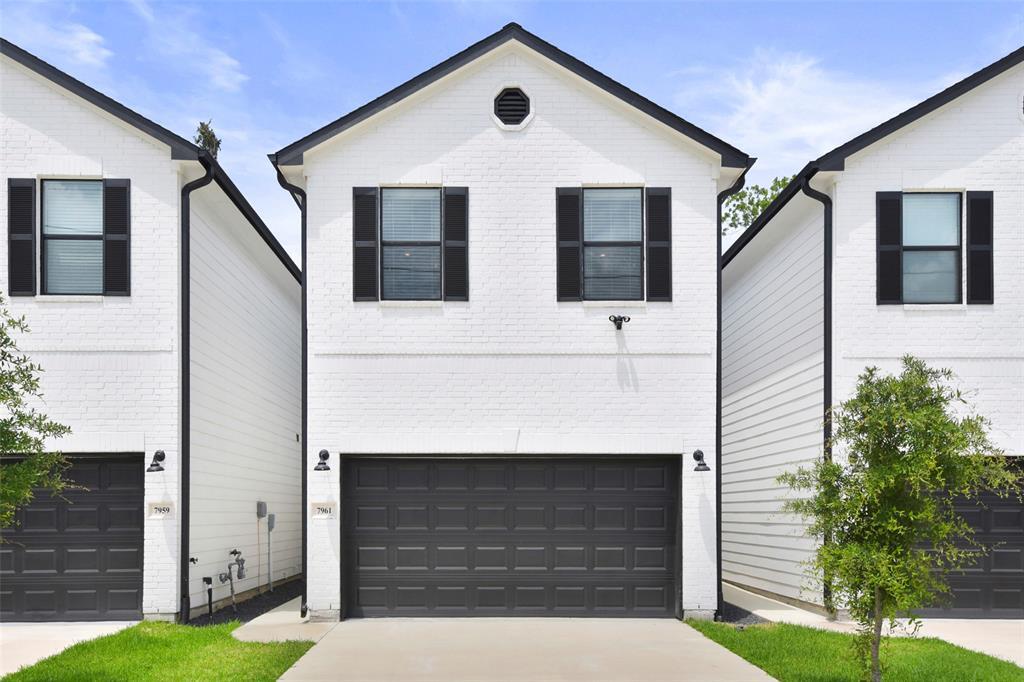Foto principal - 7961 Birmingham St