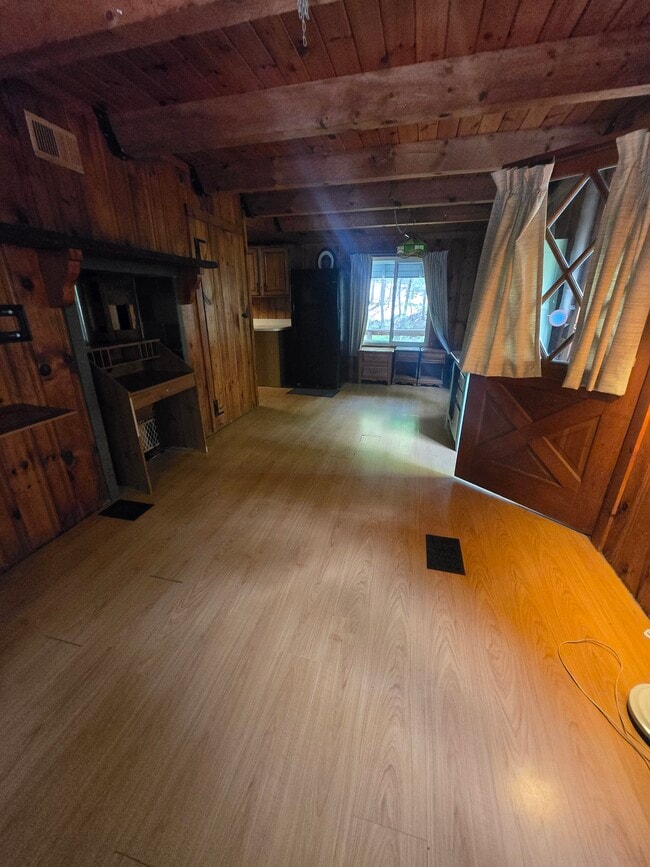 Building Photo - Ledge Hill Center Tuftonboro