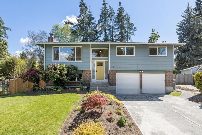 Building Photo - 4Bd/2.5Ba Redmond Home