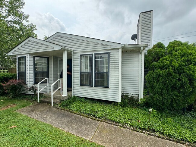 Foto del edificio - Condo near Nashville Airport & Percy Pries...
