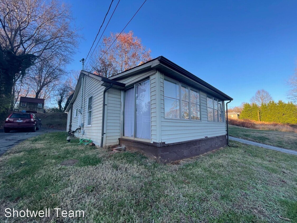 Primary Photo - 1 br, 1 bath House - 1635 Duncan Rd.