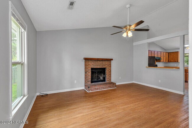 Foto del edificio - 179 Corey Cir