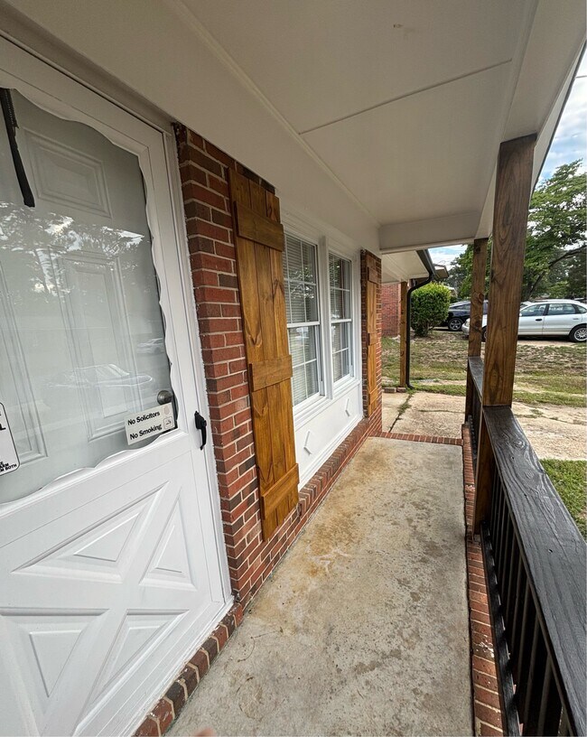 Foto del edificio - 2614 Dumfries Dr