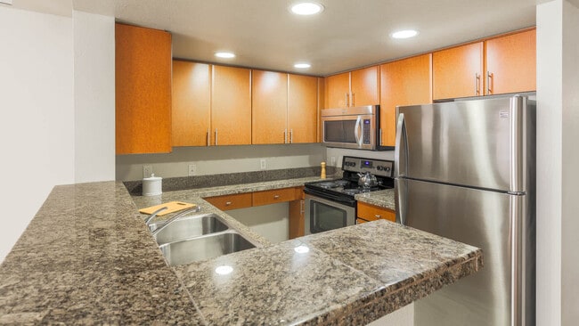 Building Photo - Olympus