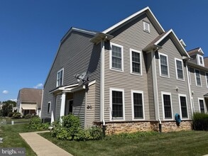 Building Photo - 226 Springmont Dr