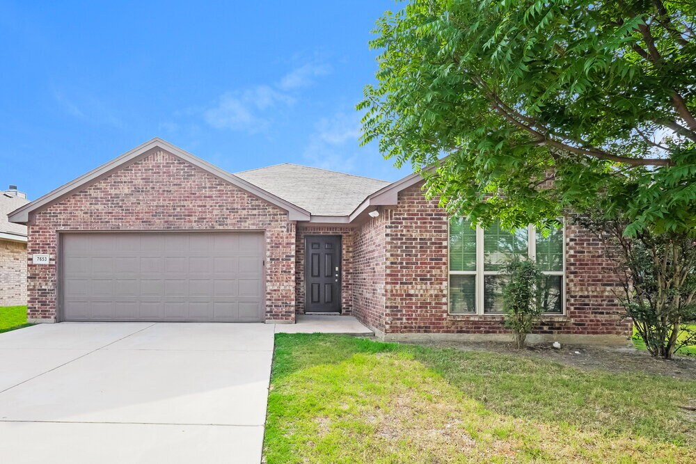 Primary Photo - 7653 Rainbow Creek Dr