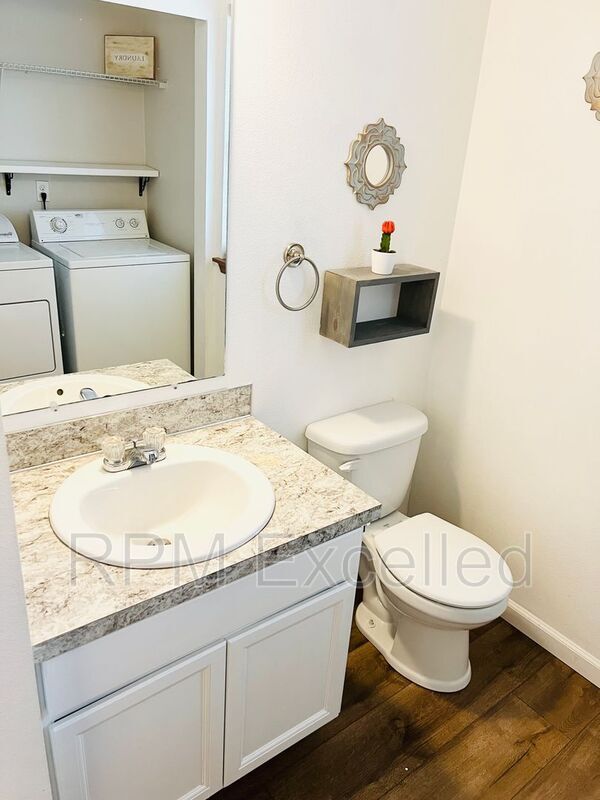 Foto del edificio - 20817 107th St E
