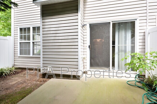 Foto del edificio - 31 Edgebrook Cir