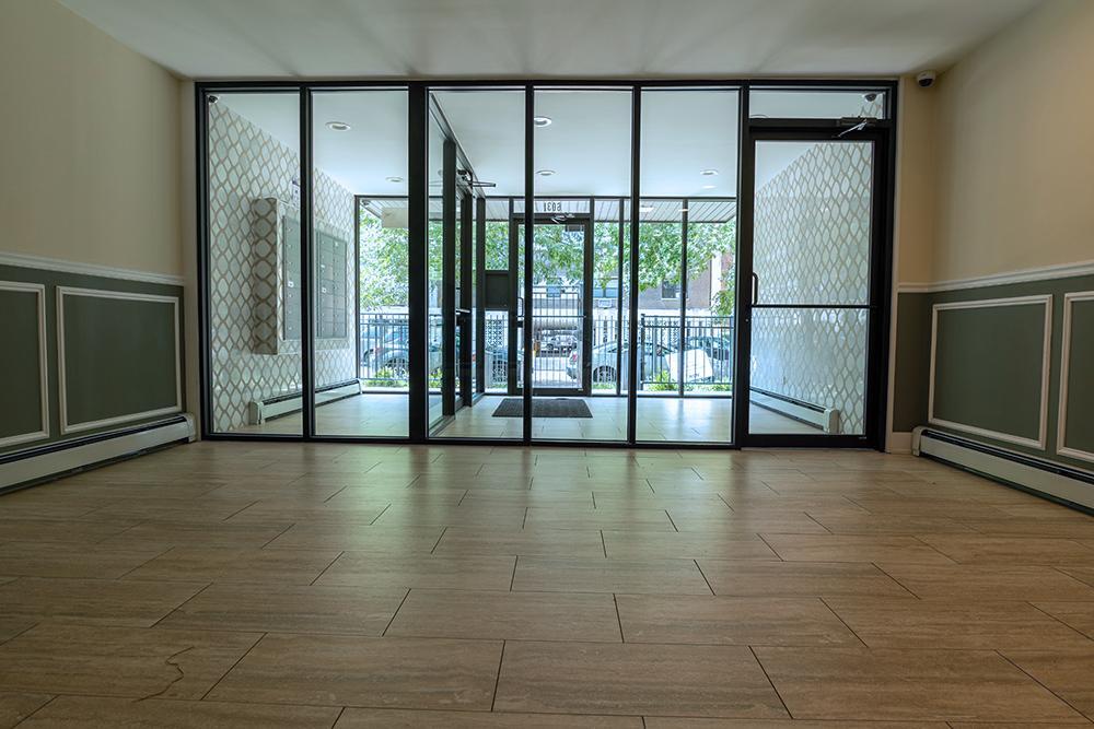 Foto del edificio - 6031 N Kenmore Ave