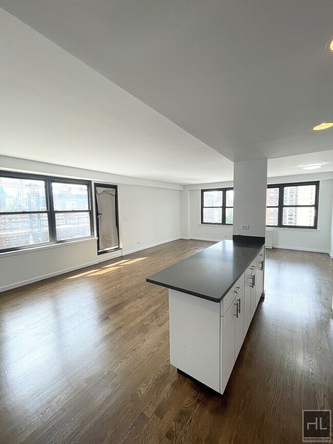 Foto del edificio - E 82 St