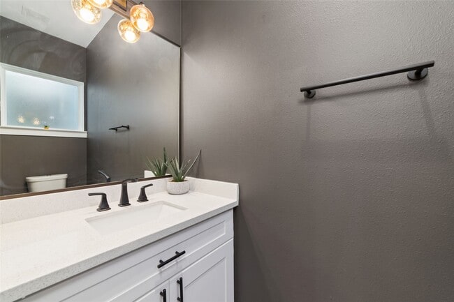 Foto del edificio - 3818 Lynnfield St