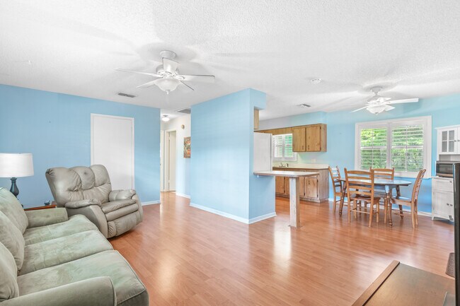 Building Photo - 13922 SE 124th St