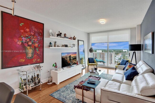 Foto del edificio - 3020 NE 32nd Ave