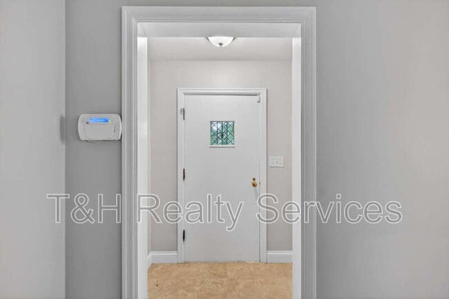 Building Photo - 5946 Haverford Ave
