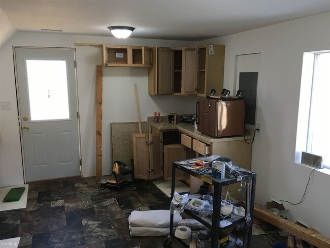 Building Photo - 1 br, 1 bath Apartment - 319 Caroline