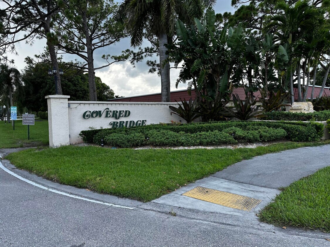 401 Bennington Ln Unit B, Lake Worth, FL 33467 Condo for Rent in Lake
