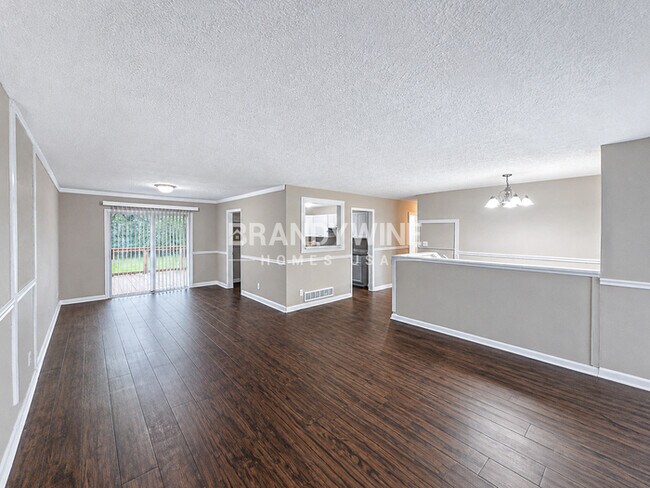 Building Photo - 1044 Baker Ln