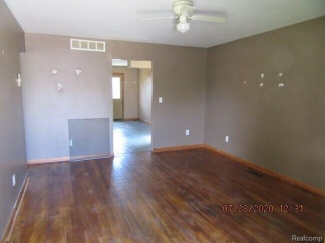Building Photo - 5611 Croissant St