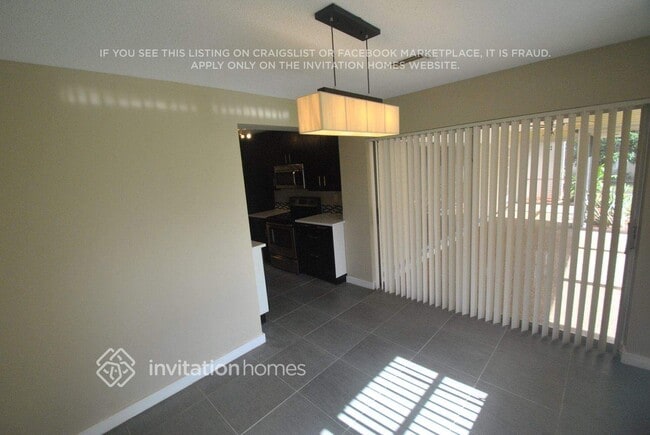 Foto del edificio - 4707 Holly Dr