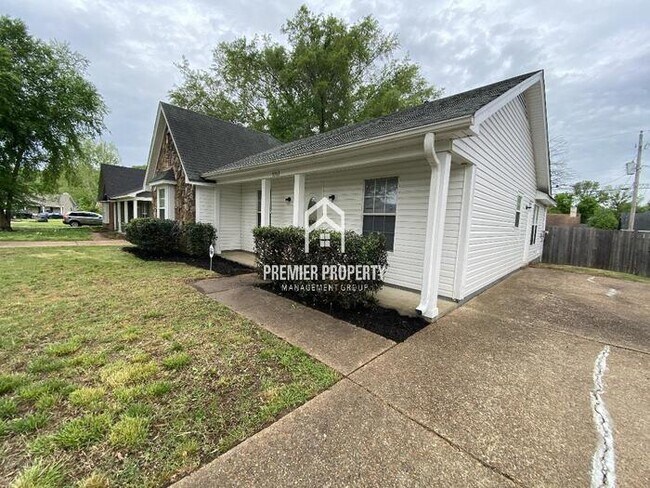 Building Photo - 5969 Cuspidon Cove