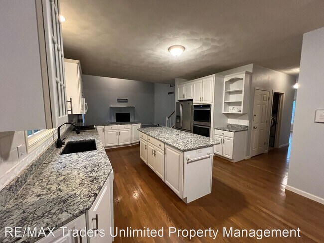 Building Photo - 5 br, 4.5 bath House - 7109 Ridgebrook Drive
