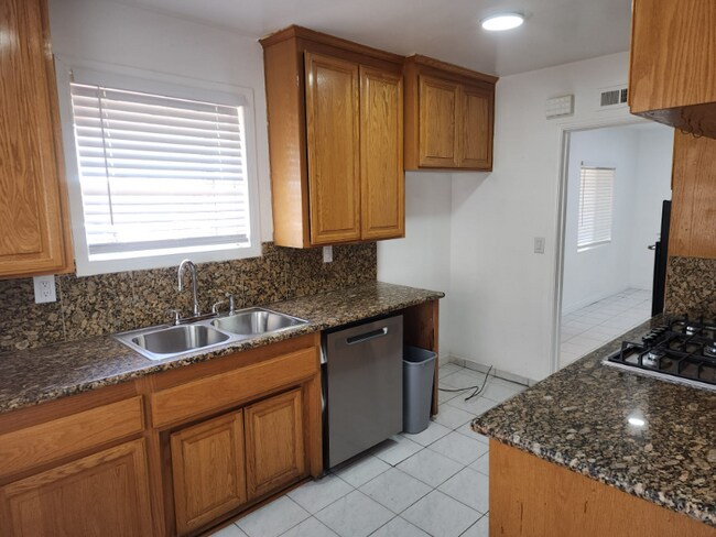 Foto del edificio - 2915 W 138th St