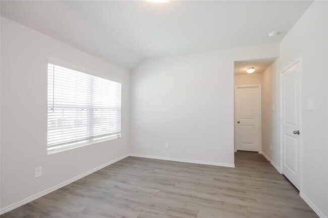 Building Photo - 5431 Tobins Gully Dr