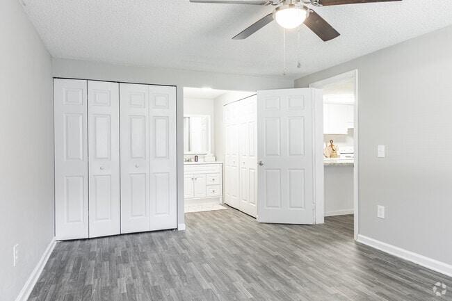 2BR, 2BA - Oakbrook ~ Boutique Cottage Style Living Meets Hassle Free Leasing