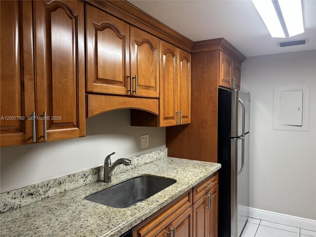 Foto del edificio - 7965 SW 86th St