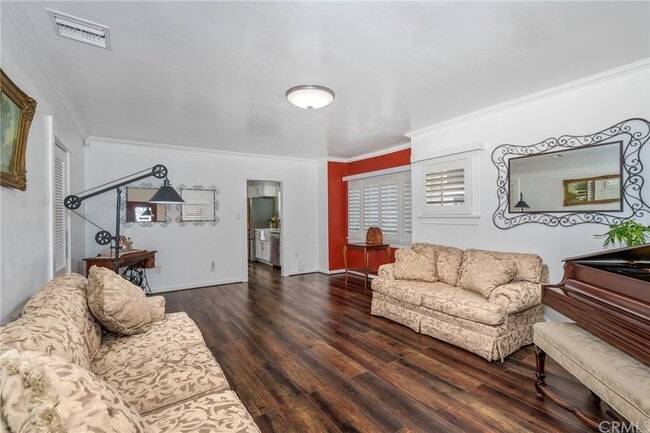 Foto del edificio - 926 N San Gabriel Ave