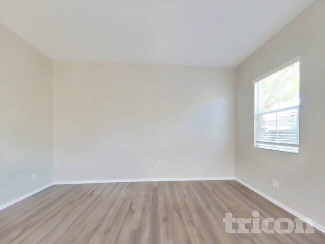 Foto del edificio - 34629 Foxberry Rd