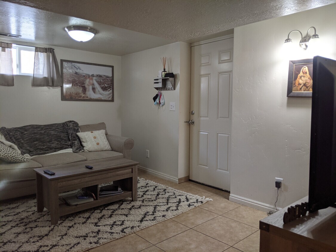 Primary Photo - 353 N 800 E