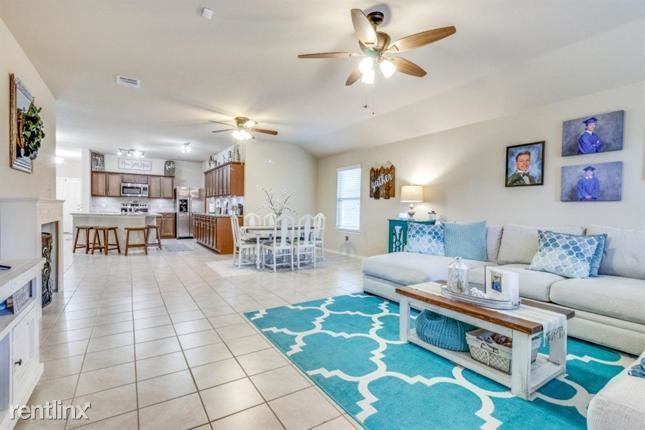 Foto del edificio - 4 br, 2 bath House - 2008 i Grimes Drive