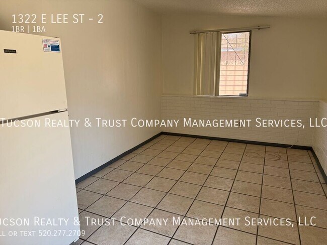 Building Photo - 1322 E Lee St