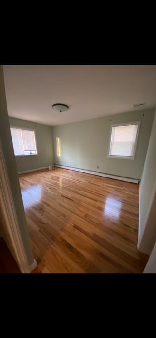 Foto del edificio - Well-Maintained 3-Bedroom House