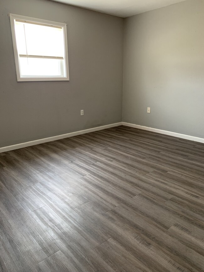 Building Photo - Mcclard Street Apartments