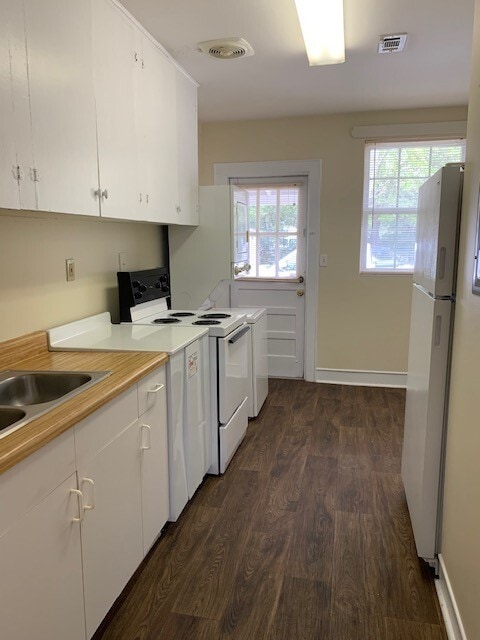 Building Photo - 1BD/1B near VSU.