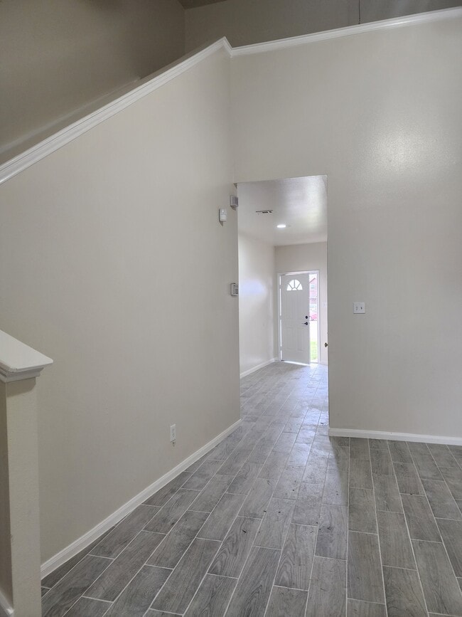 Photo - 10005 Sharpton Dr House