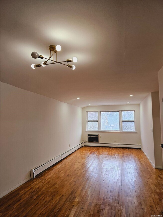 Building Photo - 1201 E 68 St