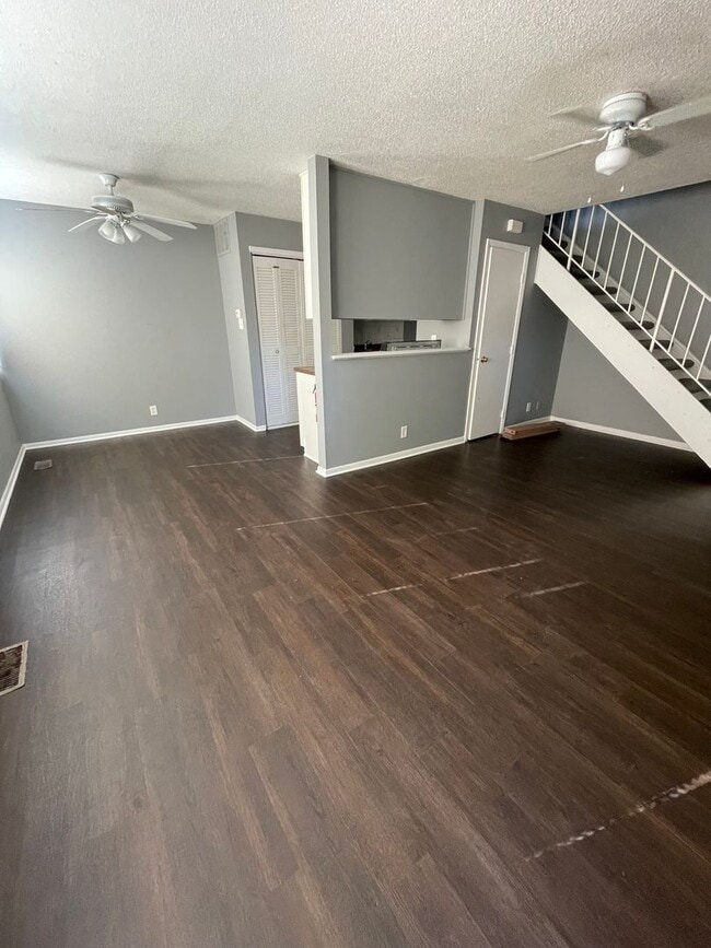Photo - 2 BR Condo West Side