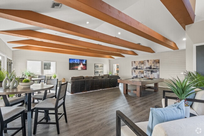 Clubhouse - The Carmin