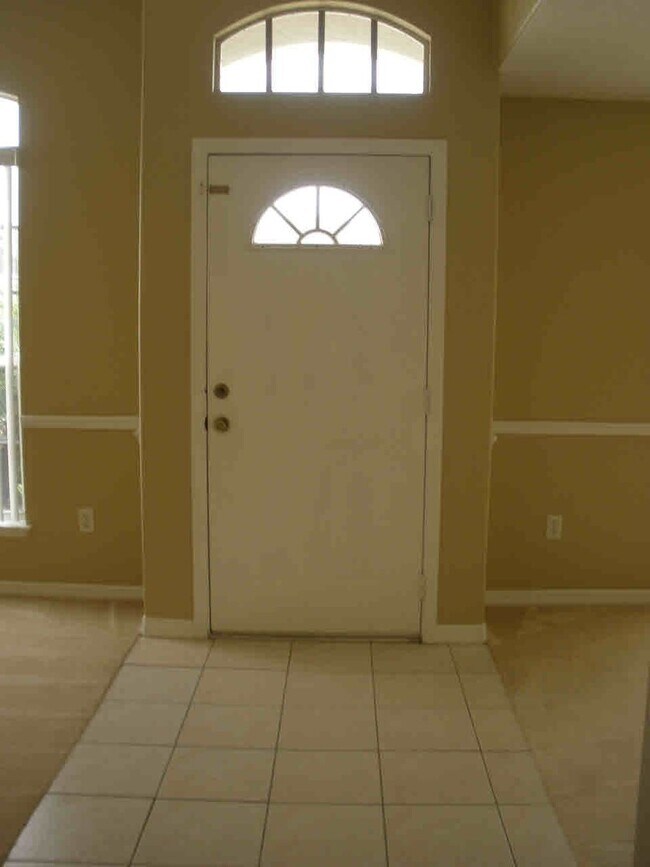 Building Photo - Southeast Orlando Home