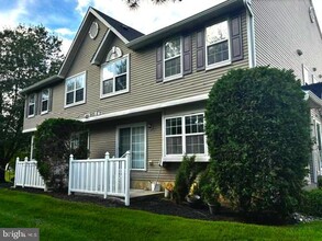 Building Photo - 1504 Coventry Way