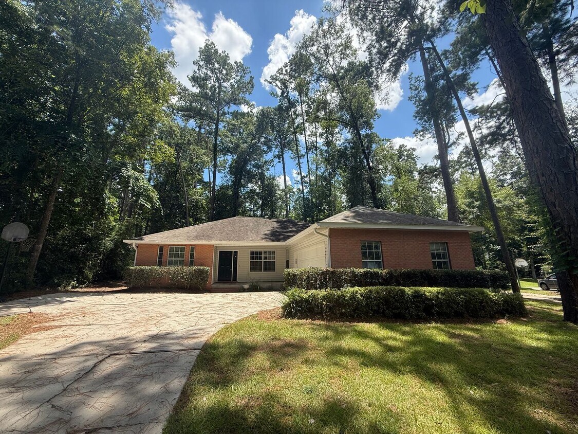 Foto principal - NE Tallahassee Home in Top School District
