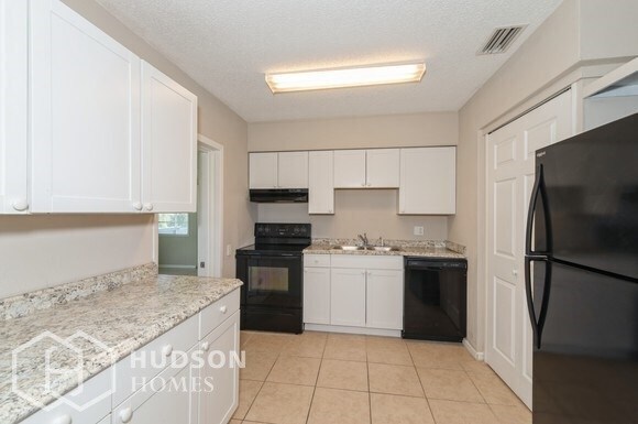 Foto del edificio - 803 Ironwood Dr